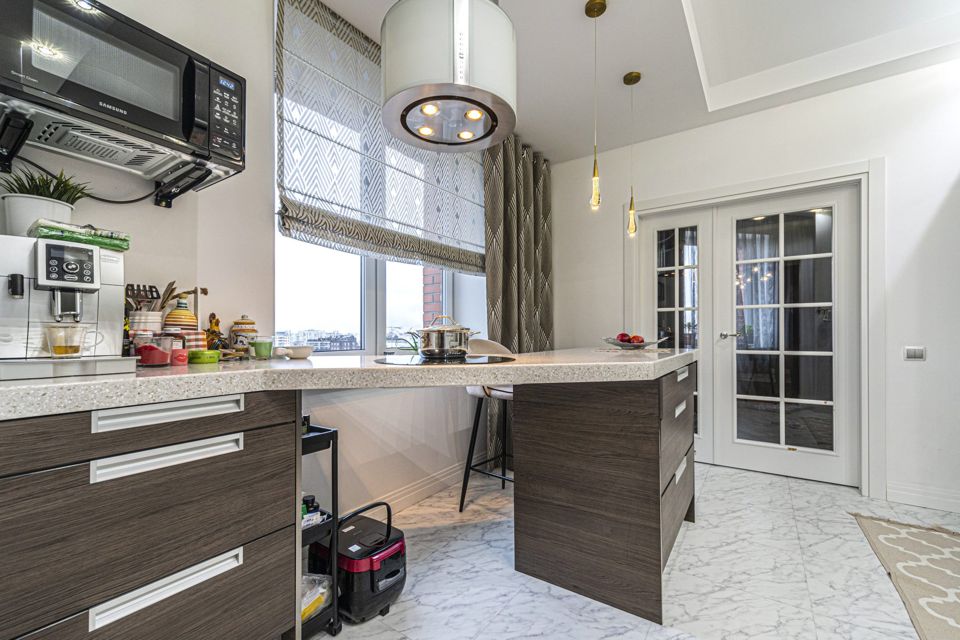 Продаётся 5-комнатная квартира, 138 м²
