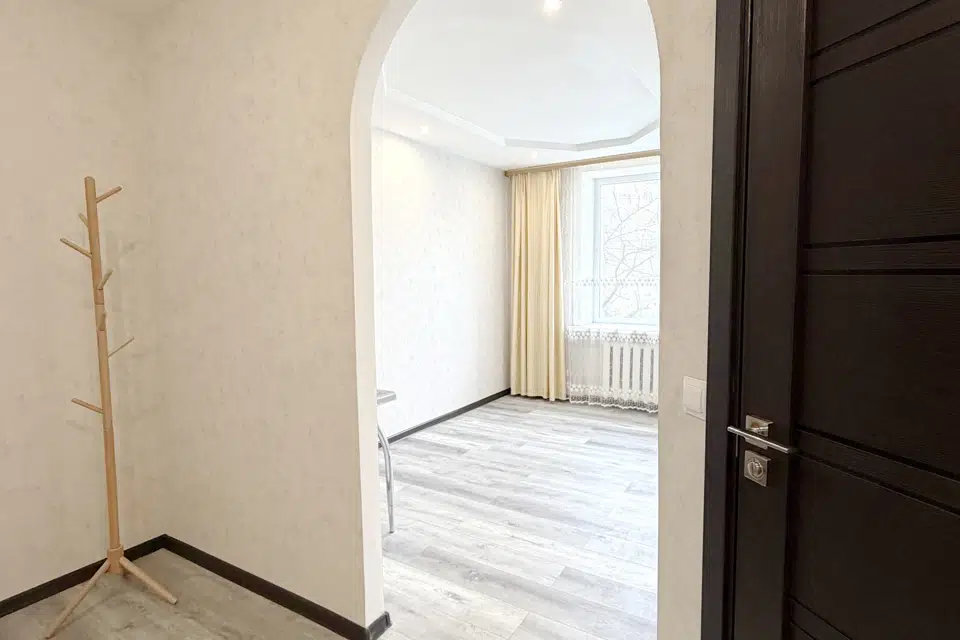 Продаётся 3-комнатная квартира, 57.4 м²