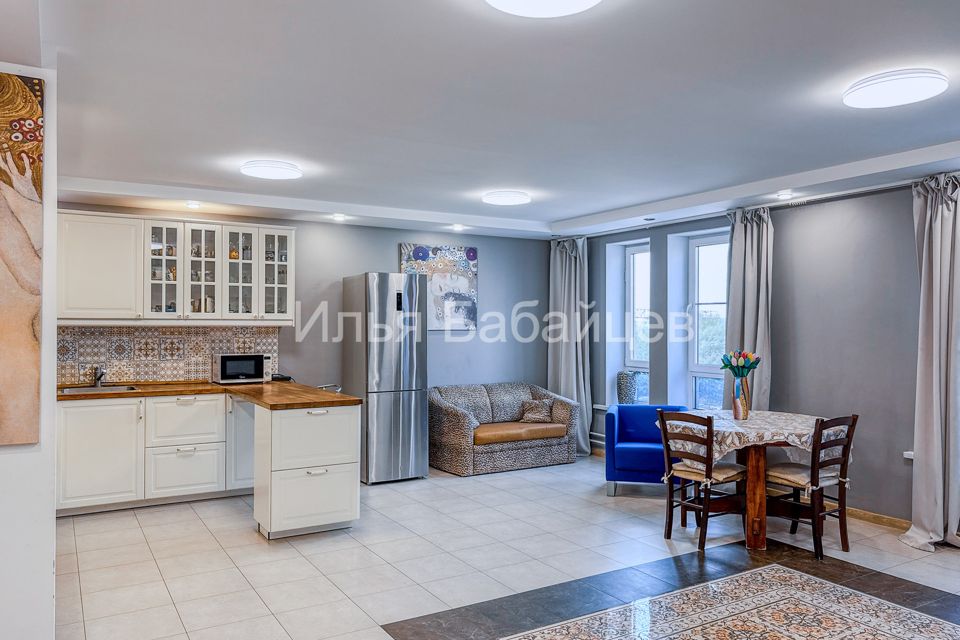 Продаётся 4-комнатная квартира, 110.6 м²