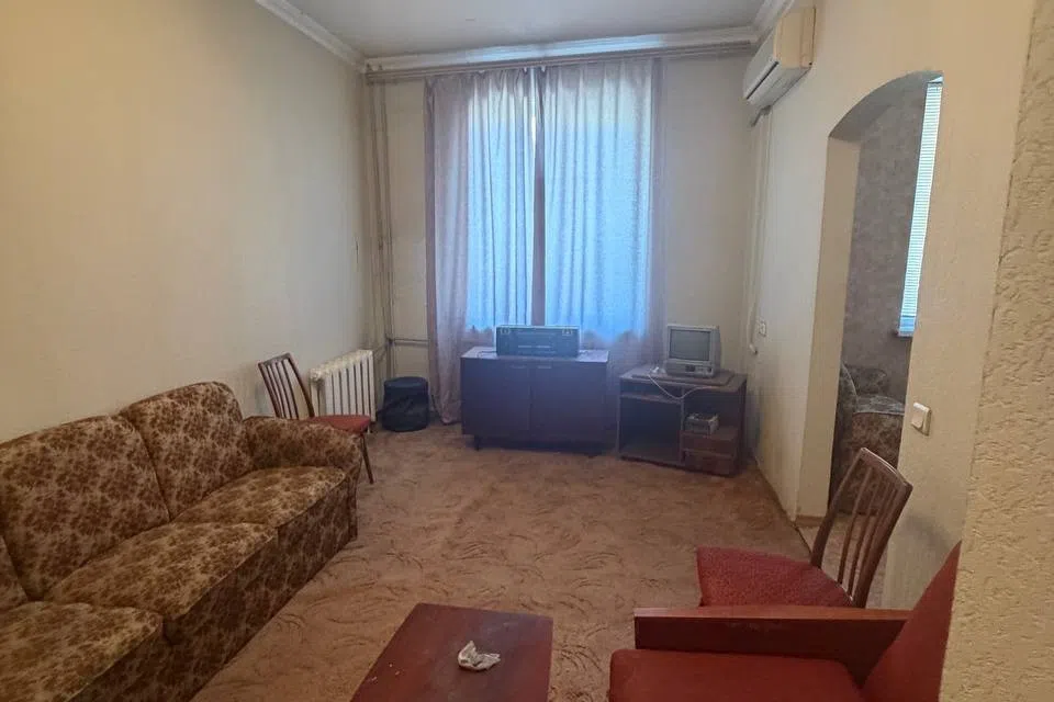 Продаётся 1-комнатная квартира, 38 м²