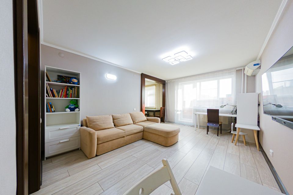 Продаётся 2-комнатная квартира, 57.5 м²