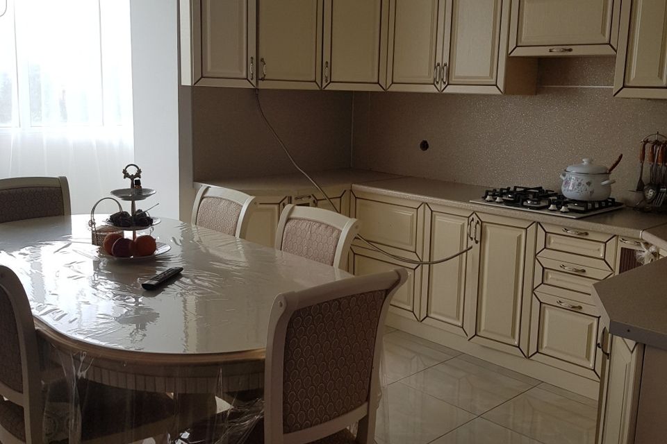 Продаётся 2-комнатная квартира, 72 м²