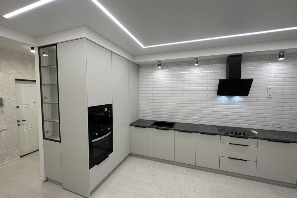 Продаётся 1-комнатная квартира, 52 м²