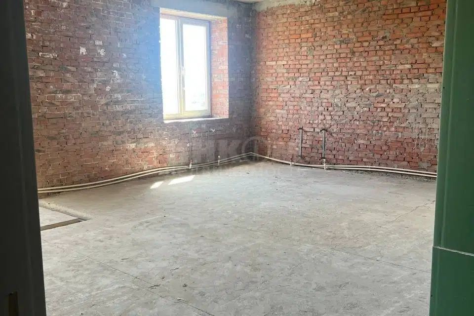 Продаётся 3-комнатная квартира, 106 м²