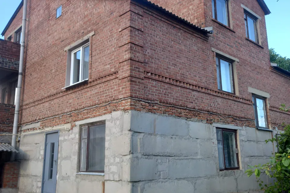 Продаётся 3-этажный дом, 284 м²