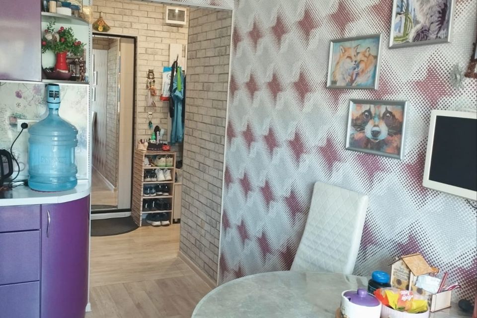 Продаётся 4-комнатная квартира, 62 м²