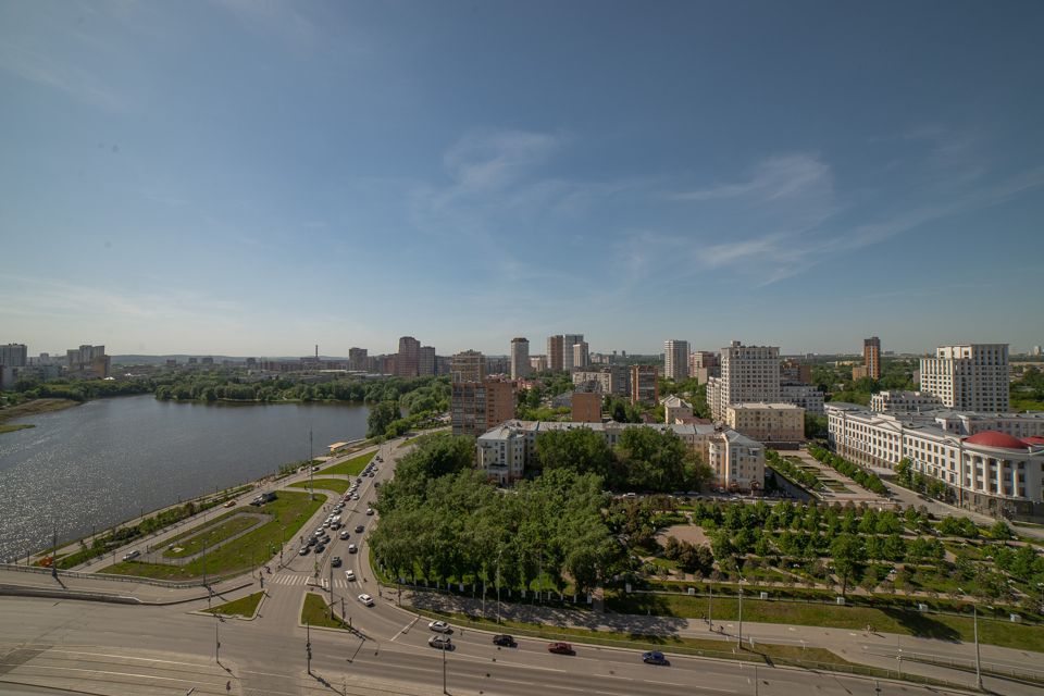 Продаётся 2-комнатная квартира, 79.09 м²