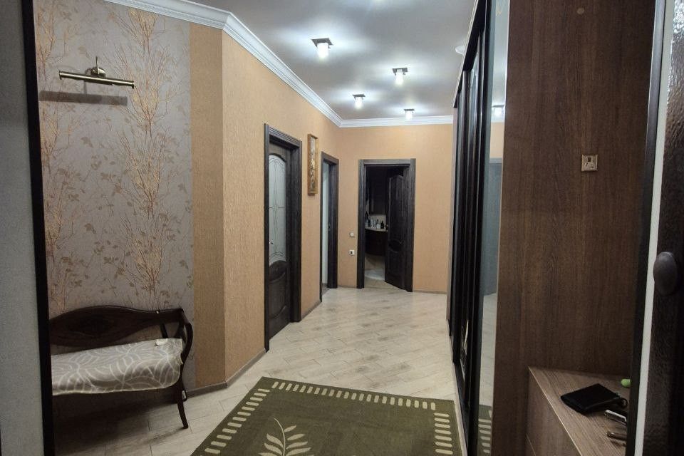 Продаётся 3-комнатная квартира, 105.3 м²