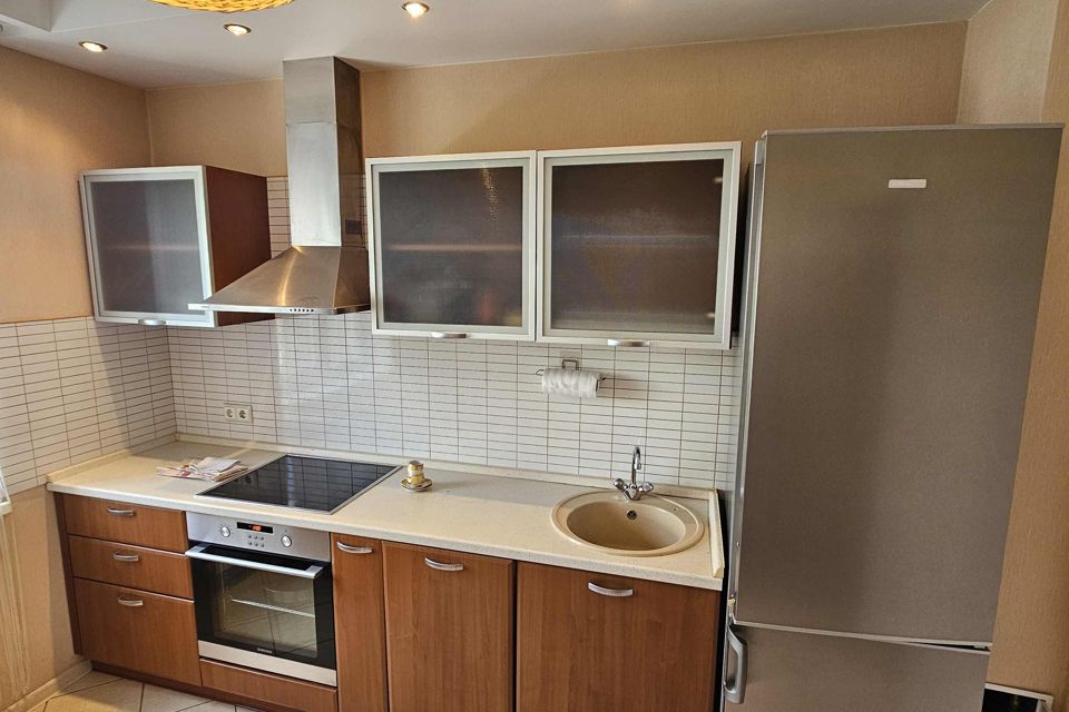 Сдаётся 2-комнатная квартира, 60 м²