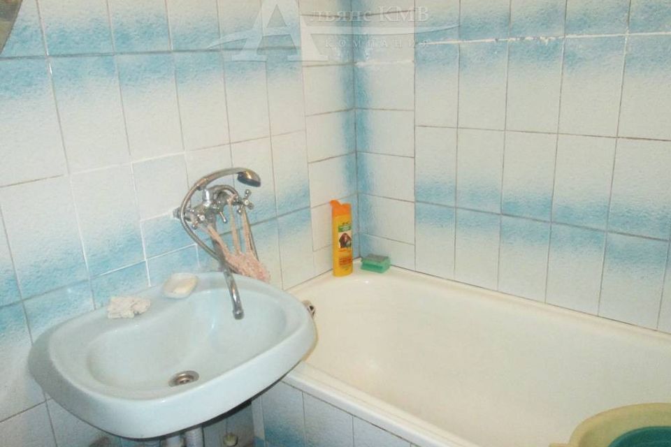 Продаётся 4-комнатная квартира, 76 м²
