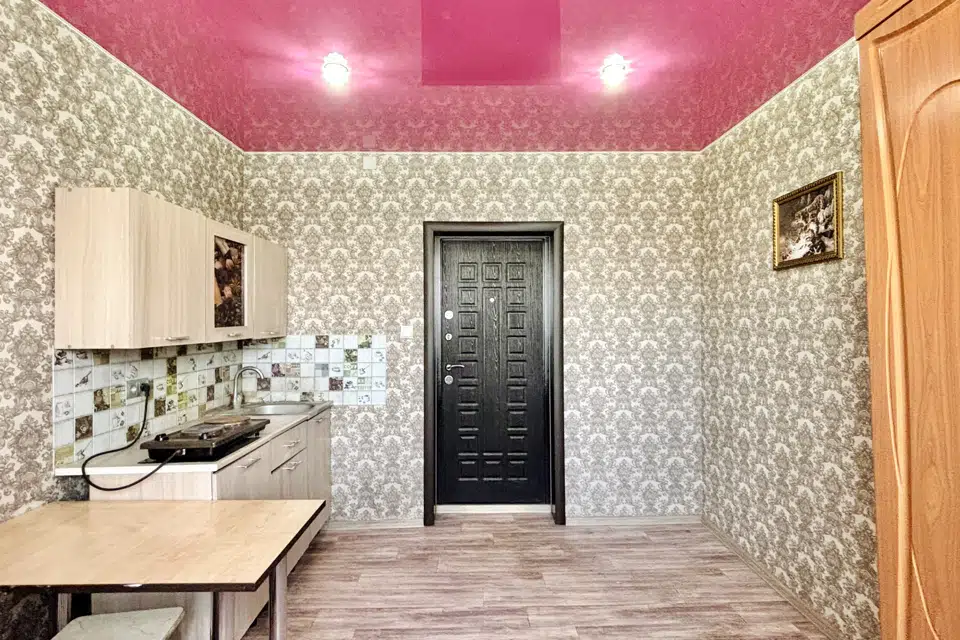 Продаётся комната в 5-комн. квартире, 50 м²