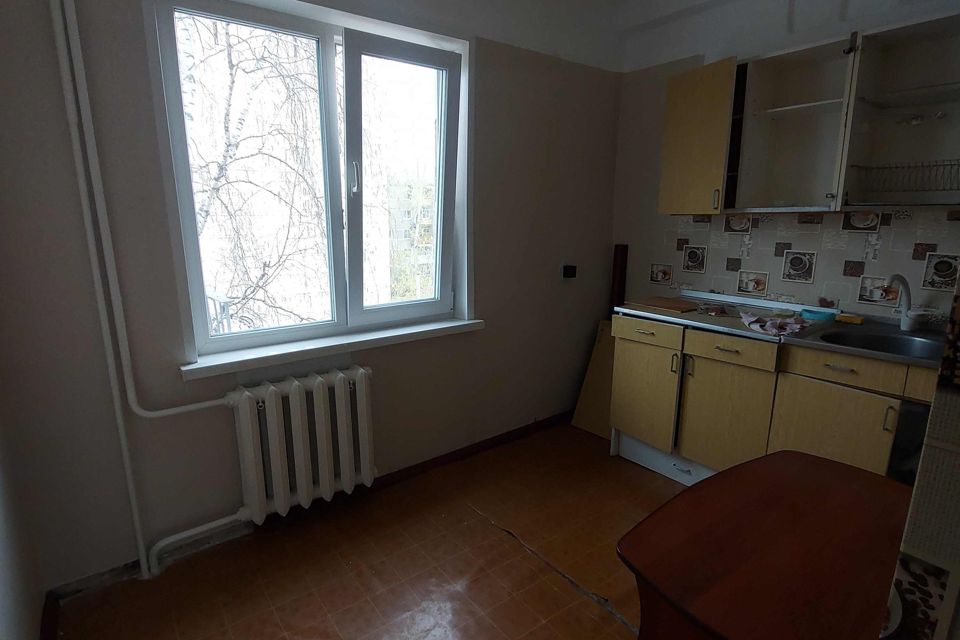 Продаётся 4-комнатная квартира, 58.1 м²