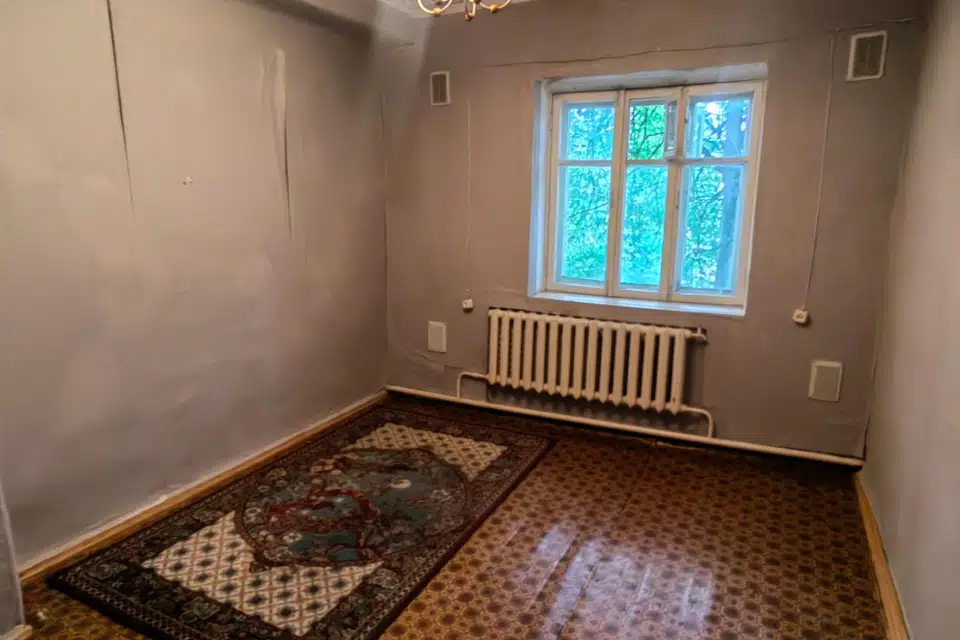 Продаётся комната в 4-комн. квартире, 15.5 м²