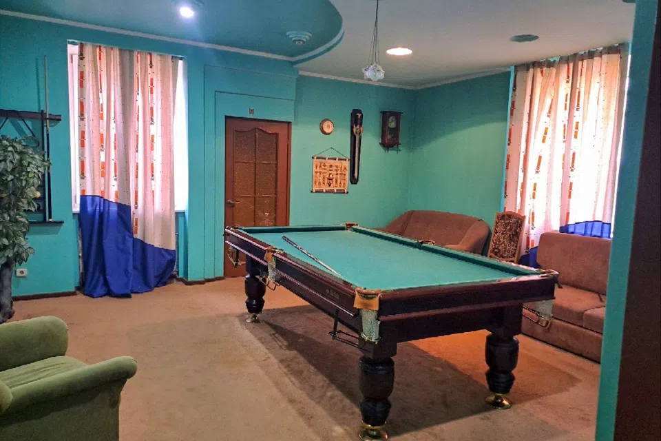Продаётся 3-этажный дом, 289 м²