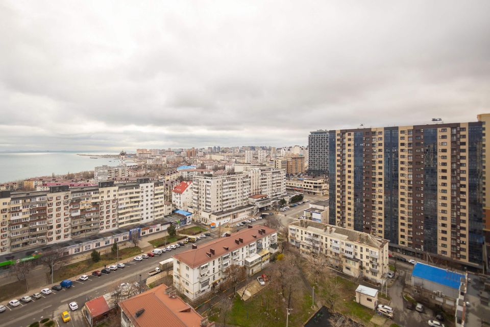 Продаётся 1-комнатная квартира, 67 м²