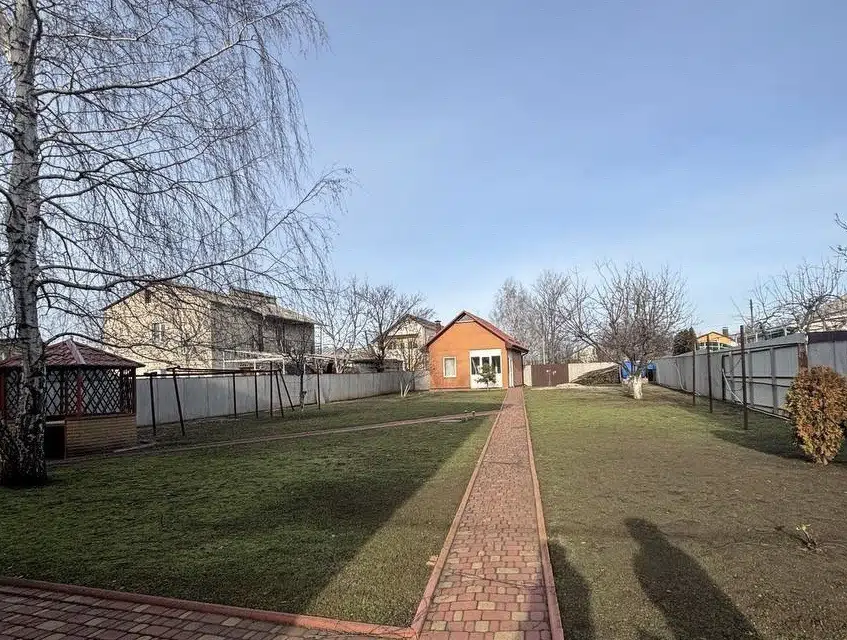 Продаётся 2-этажный дом, 217 м²