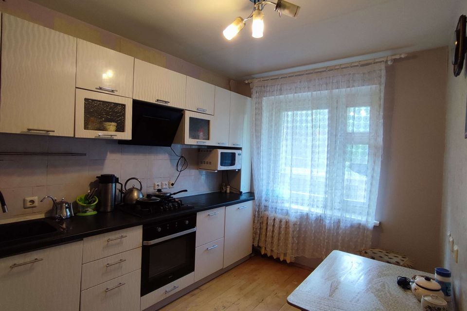 Продаётся 1-комнатная квартира, 59.2 м²