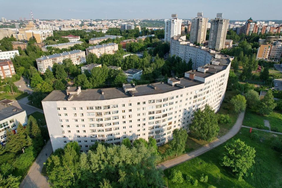 Продаётся 3-комнатная квартира, 69.8 м²