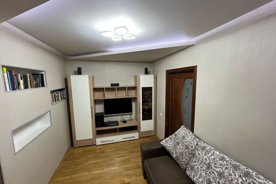 Продаётся 1-комнатная квартира, 42 м²