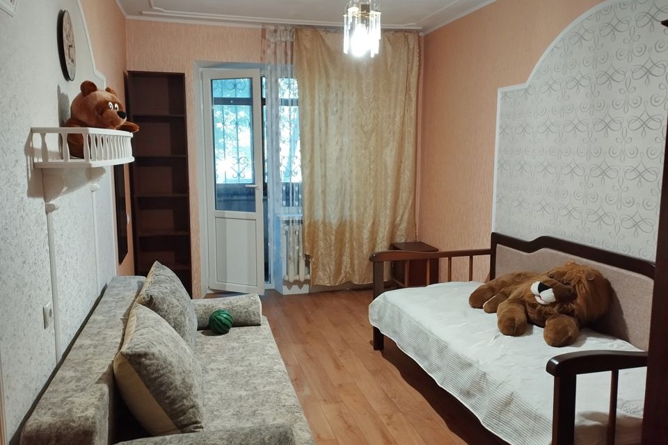 Продаётся 4-комнатная квартира, 98 м²