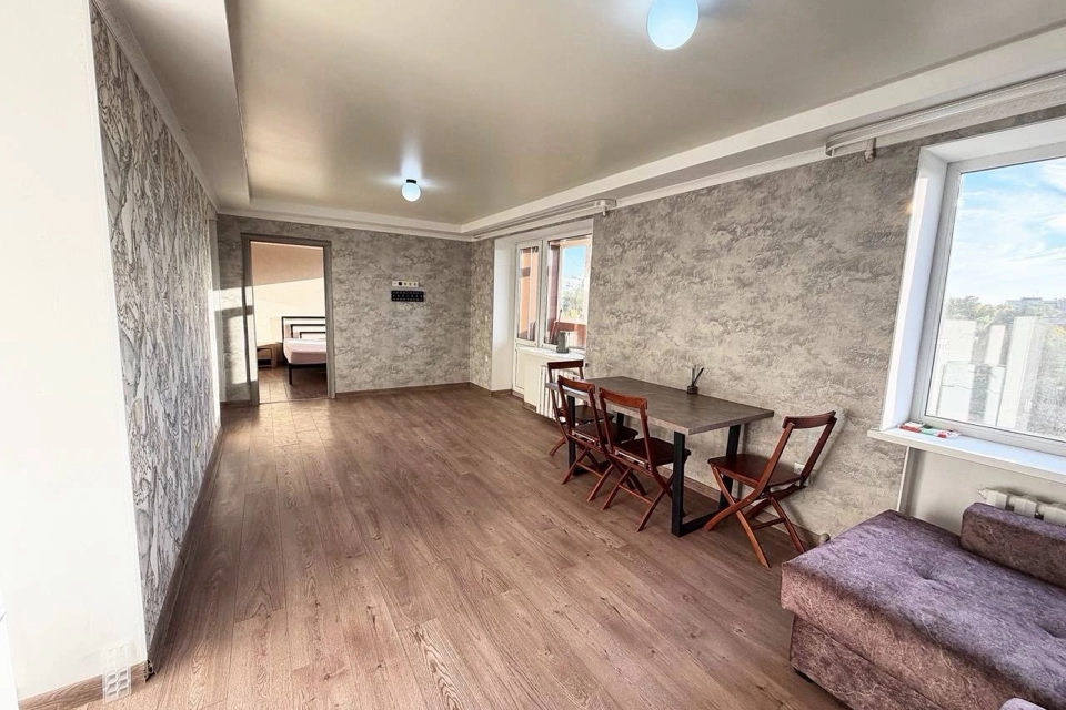 Продаётся 3-комнатная квартира, 55.3 м²