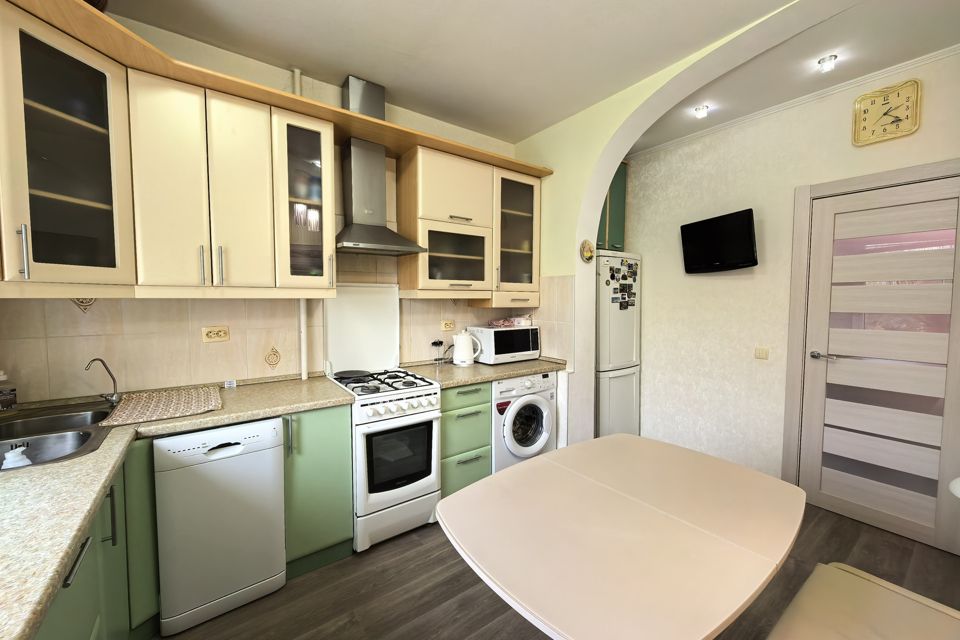 Продаётся 3-комнатная квартира, 68.4 м²