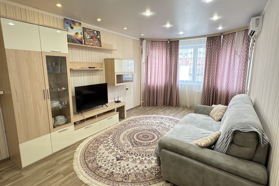 Продаётся 2-комнатная квартира, 70.8 м²