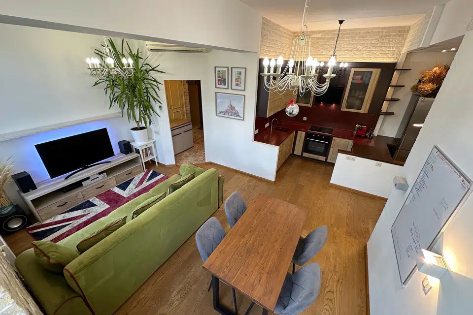 Продаётся 2-комнатная квартира, 55 м²