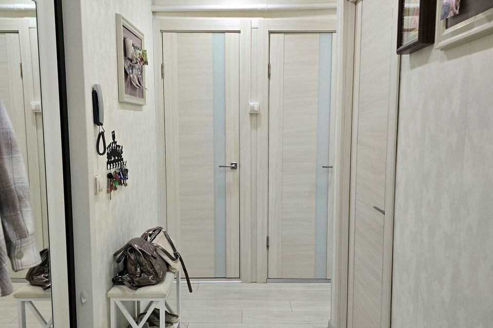 Продаётся 3-комнатная квартира, 56.8 м²