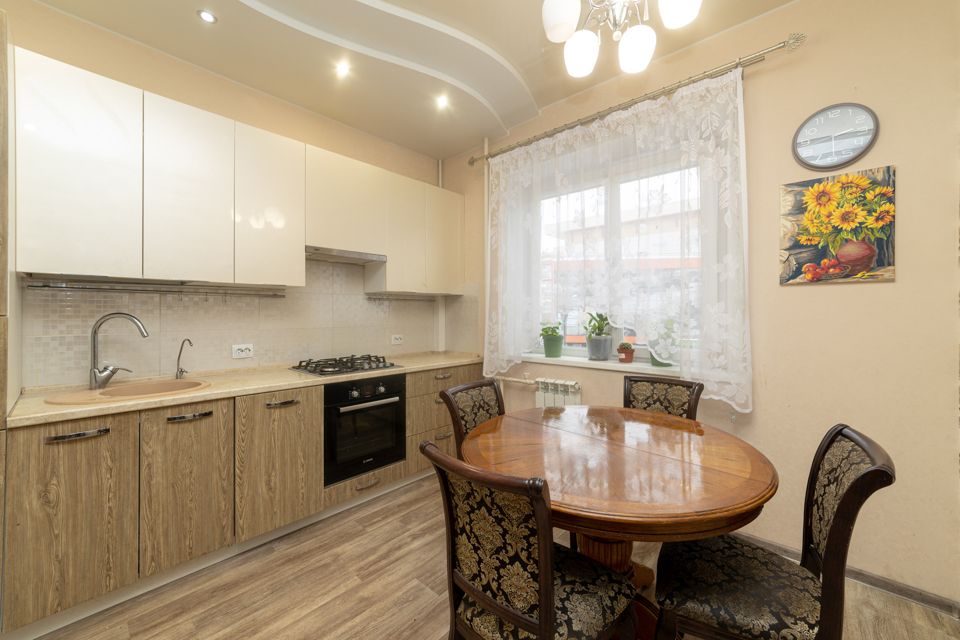 Продаётся 4-комнатная квартира, 89.5 м²