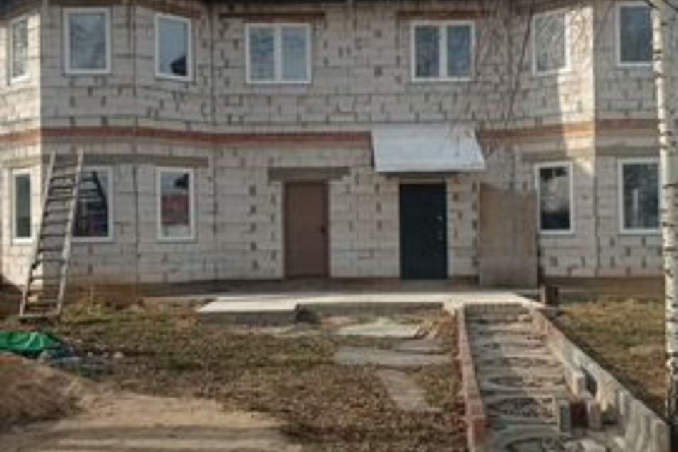 Продаётся 2-этажный дом, 340 м²