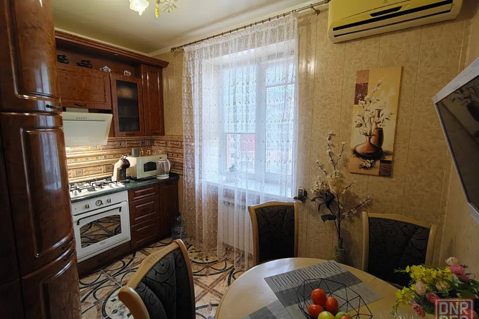 Продаётся 4-комнатная квартира, 85.3 м²