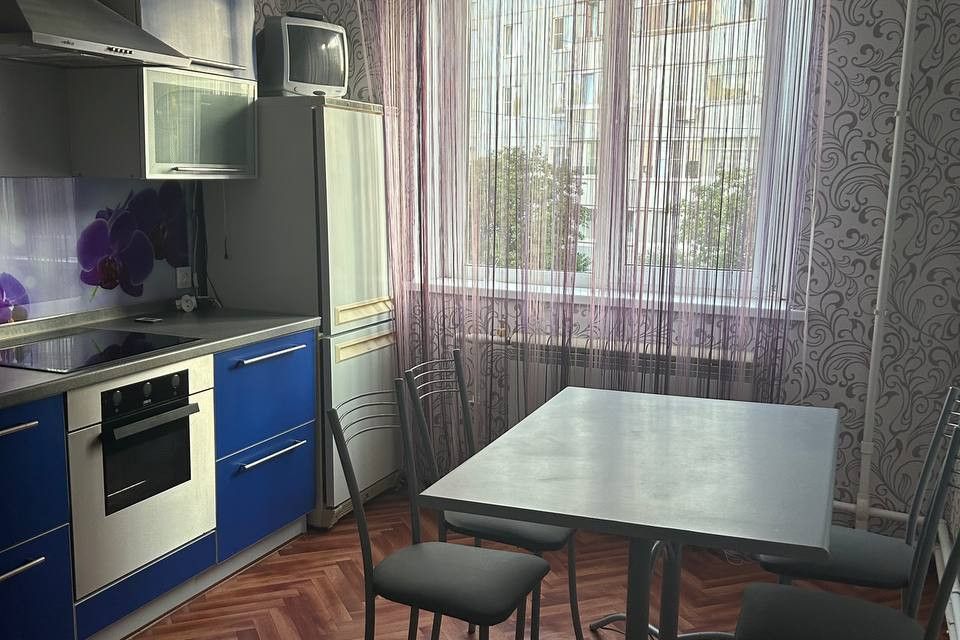 Сдаётся 1-комнатная квартира, 38 м²