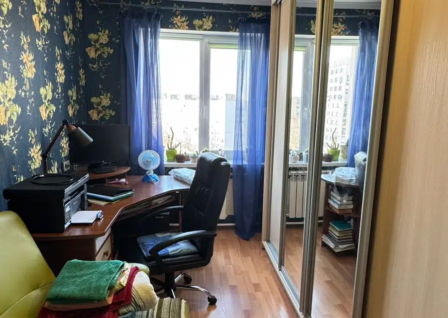 Продаётся 3-комнатная квартира, 57.2 м²