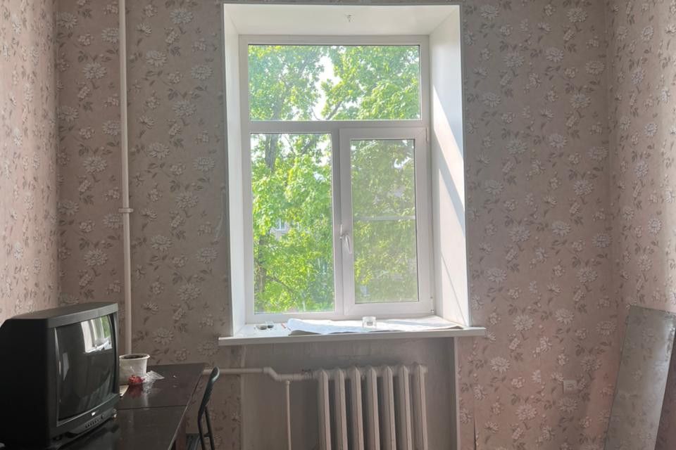Продаётся 2 комнаты в 2-комн. квартире, 21.7 м²