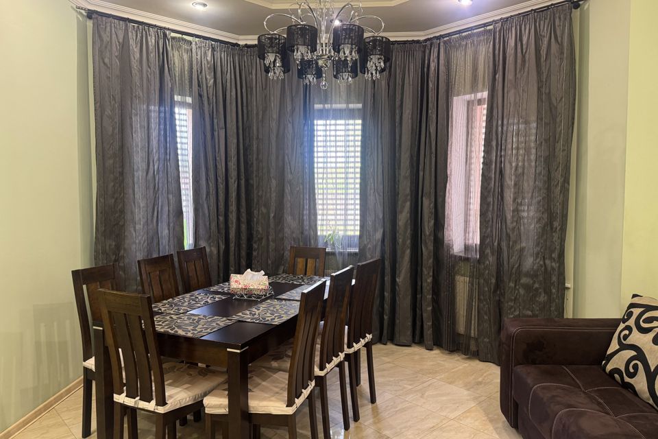 Продаётся 2-этажный дом, 223 м²