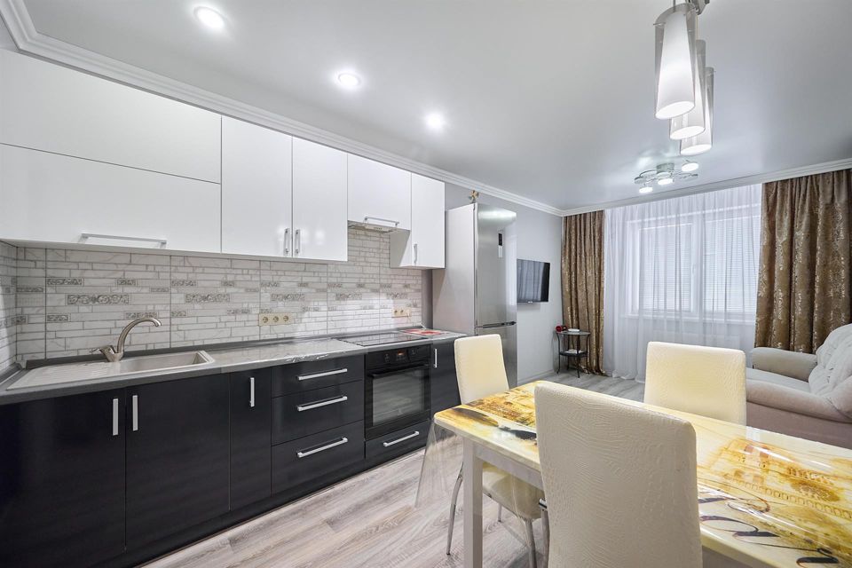 Продаётся 1-комнатная квартира, 43 м²