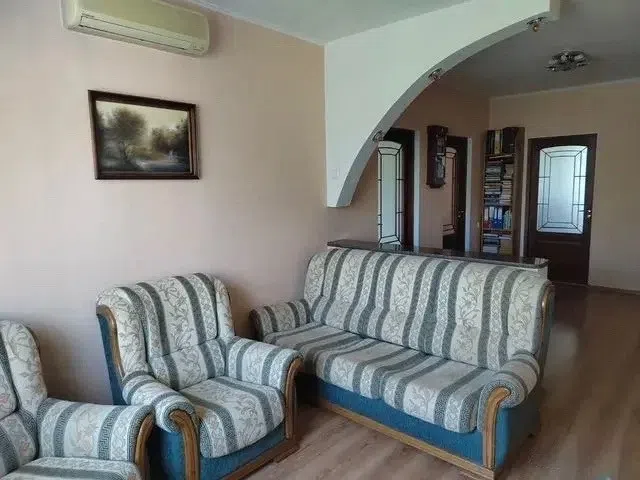 Продаётся 4-комнатная квартира, 85 м²