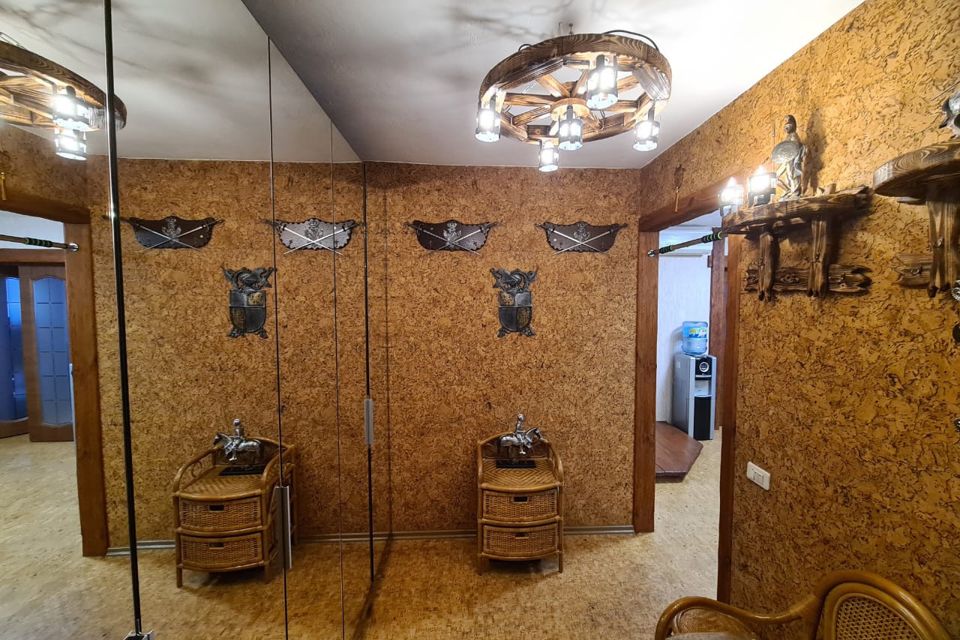 Продаётся 2-комнатная квартира, 89.8 м²