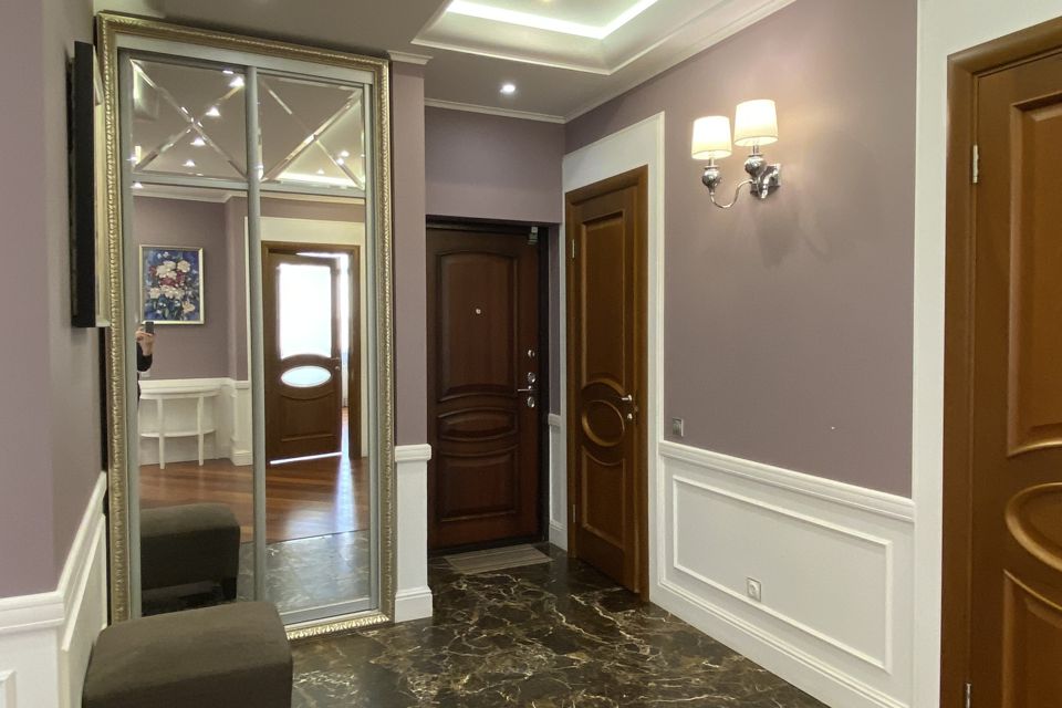 Продаётся 3-комнатная квартира, 104.57 м²