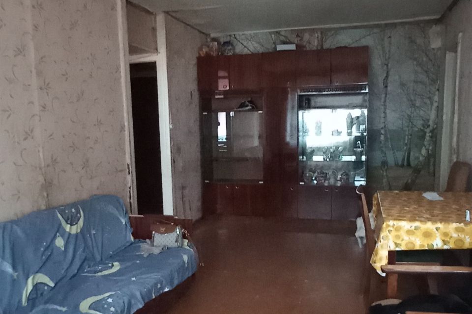 Продаётся 3-комнатная квартира, 42.1 м²