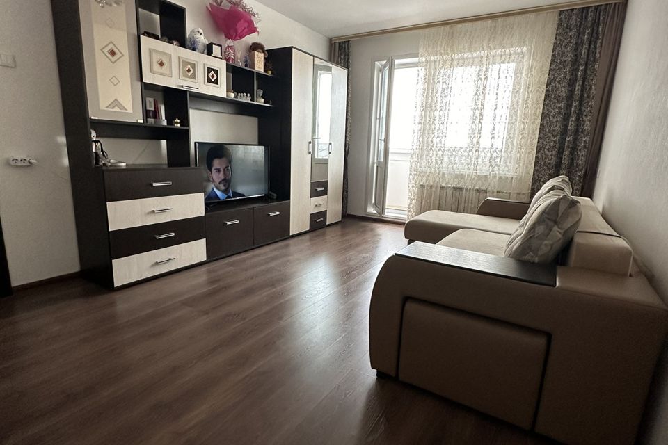 Продаётся 1-комнатная квартира, 41.5 м²