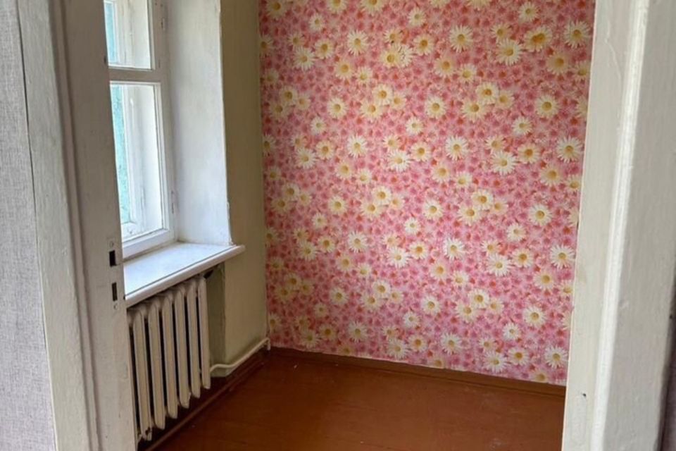 Продаётся 3-комнатная квартира, 41.7 м²