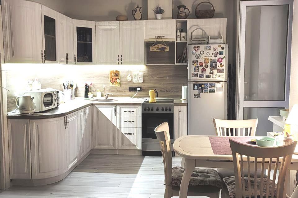 Продаётся 4-комнатная квартира, 70.8 м²