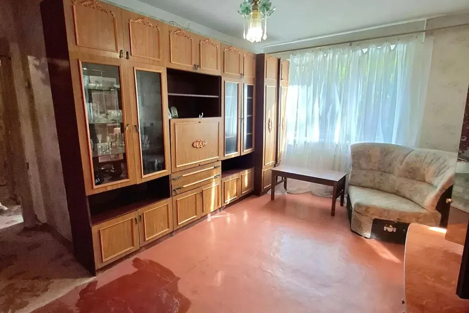 Продаётся 4-комнатная квартира, 60 м²
