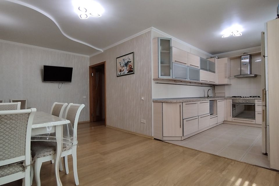 Продаётся 3-комнатная квартира, 70.1 м²