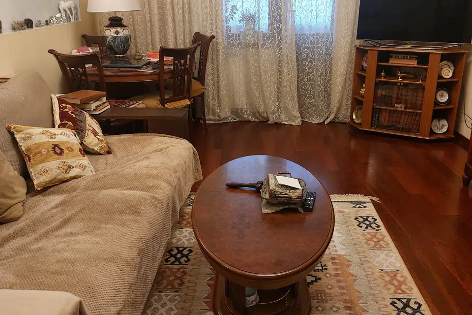 Продаётся 4-комнатная квартира, 100 м²