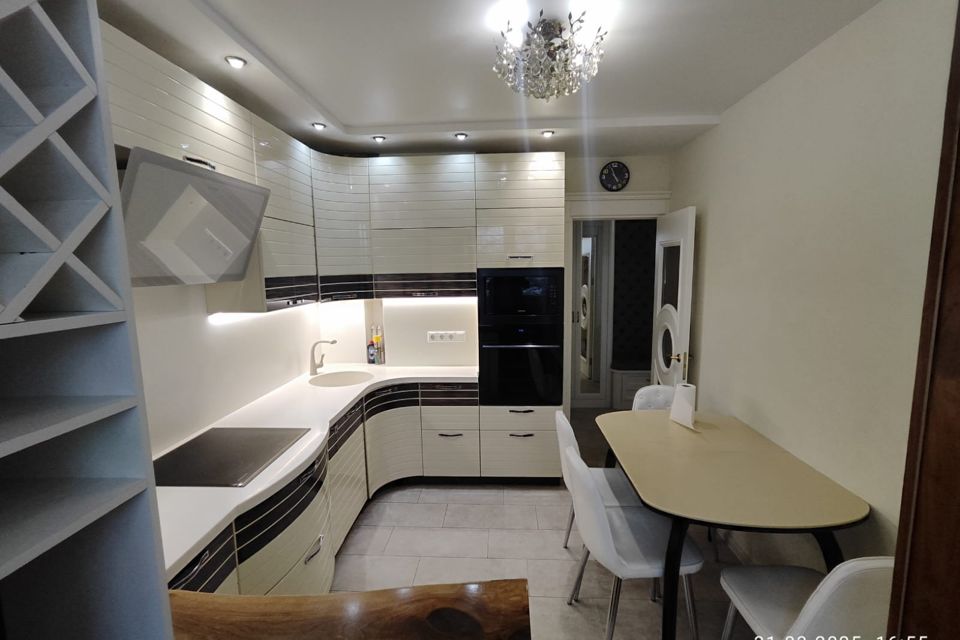 Продаётся 4-комнатная квартира, 76.1 м²