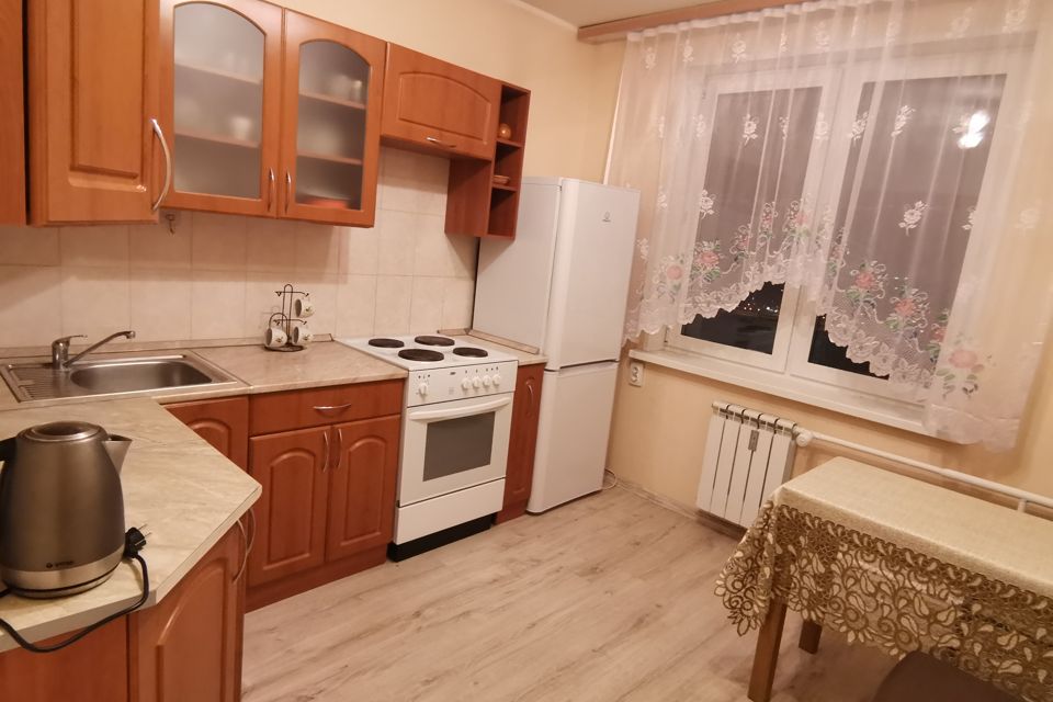 Сдаётся 2-комнатная квартира, 58 м²