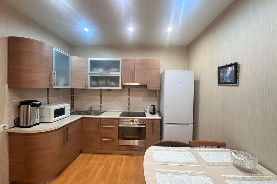 Продаётся 1-комнатная квартира, 42.8 м²
